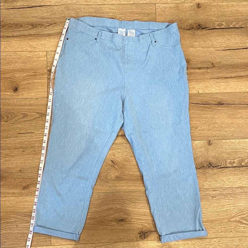 EUC Time and Tru Capri leggings XL
